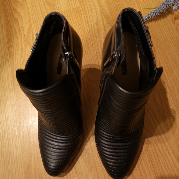 BCBGeneration Benci Quilted Black Ankle Booties - Picture 11 of 16